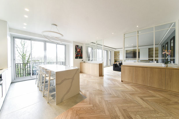 La cuisine et le salon-renovation-appartement-Neuilly-sur-Seine
