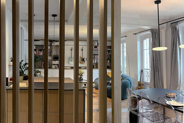 détail claustra pivotant en bois-renovation-appartement-Paris