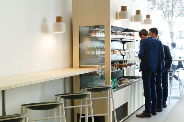 Des matériaux continus-amenagement-cafe_restaurant-Paris