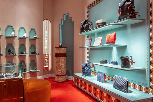 Espace hommes, Boutique Christian Louboutin-renovation-boutique_local-Tambon Khlong Wan