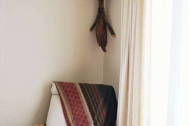 Détail fauteuil séjour-renovation-maison-Paris