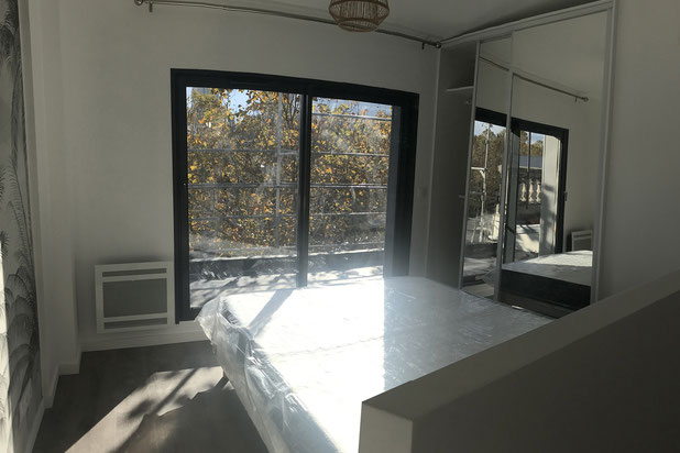 Vue de la chambre  située sur l'attique-surelevation-immeuble-Paris