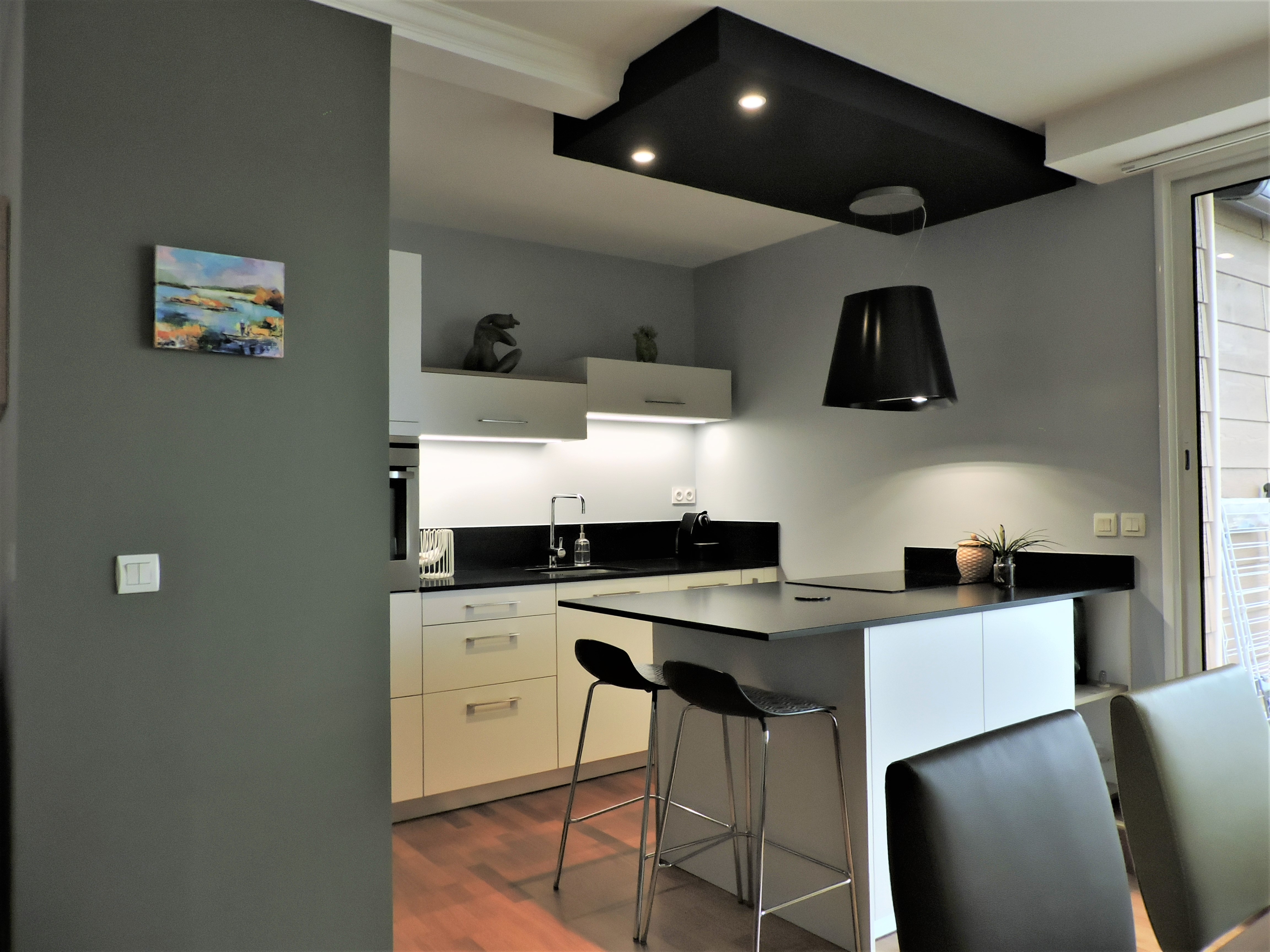 Cuisine îlot – rénovation d'appartement Lozère Cuisine îlot – rénovation d'appartement Lozère