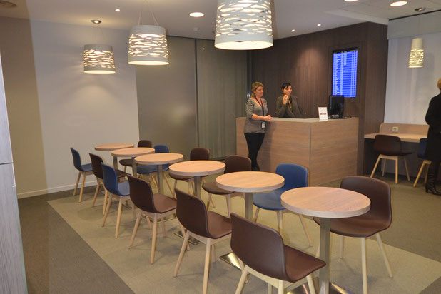 Salon SOLANO-amenagement-equipement-Colombier-Saugnieu