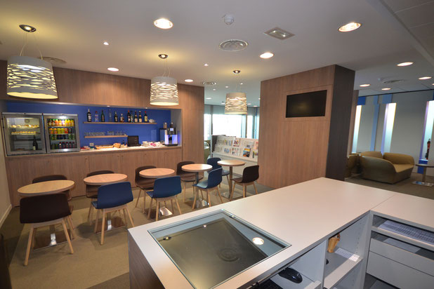 Salon SOLANO-amenagement-equipement-Colombier-Saugnieu