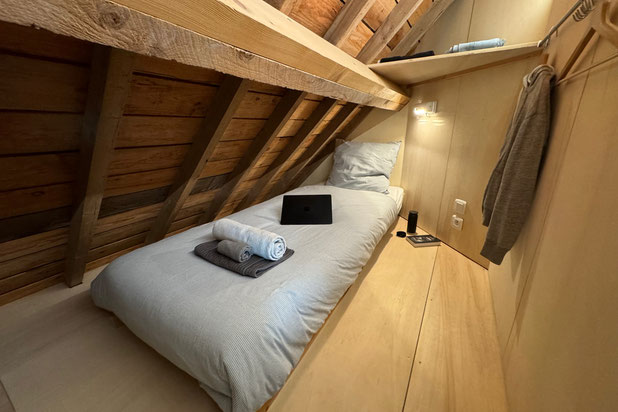 Une cabine du dortoir-renovation-hotel-Lion-sur-Mer