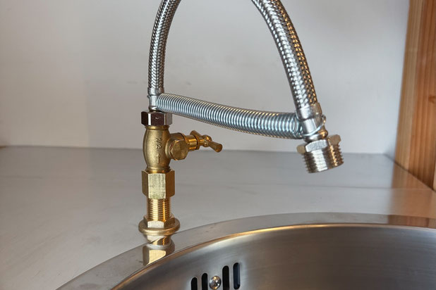 Robinet avec des éléments plomberie-amenagement-maison-Mesquer