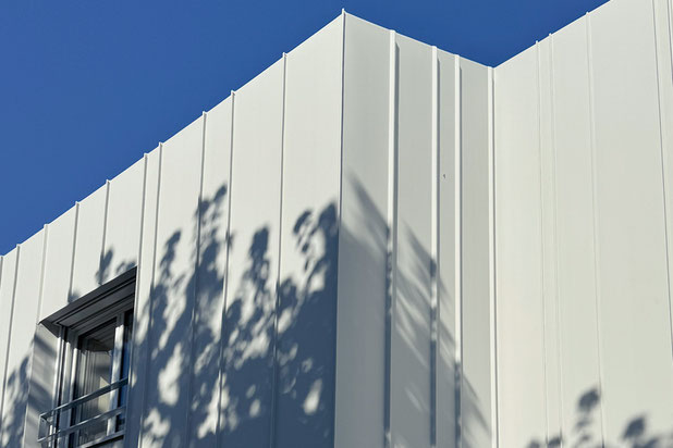 Bardage aluminum blanc-renovation-maison-Nantes