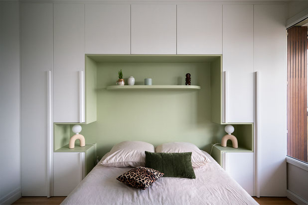 la tête de lit de la chambre-renovation-appartement-Colombes