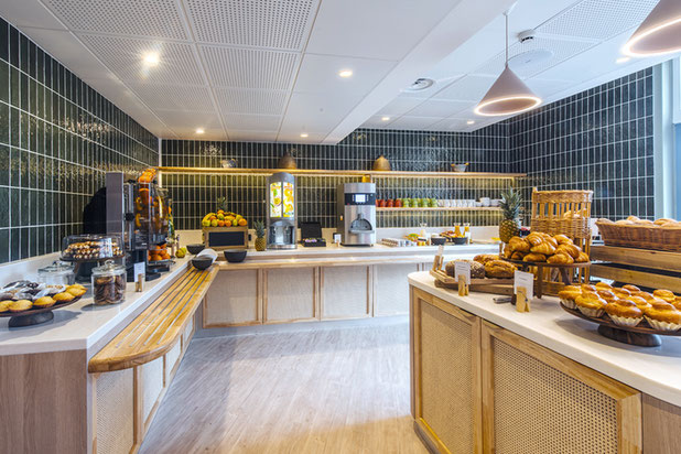 Hotel 3* - Antibes-renovation-hotel-Antibes