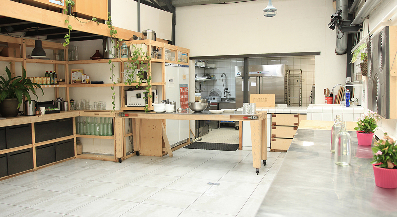 ESPACE DE COWORKING - VOLUMES – aménagement de bureaux Aube ESPACE DE COWORKING - VOLUMES – aménagement de bureaux Aube