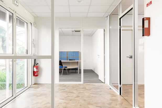 Entrée-renovation-bureaux-Saint-Herblain