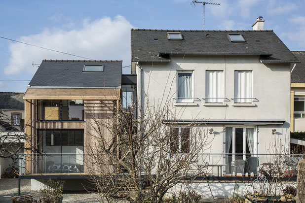 Vue de l'entrée du terrain-agrandissement_extension-maison-Laval
