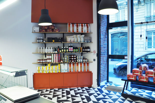 Vue vers l'entrée-amenagement-boutique_local-Paris
