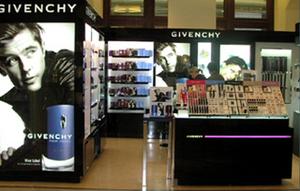 Stand en Russie-amenagement-boutique_local-Paris