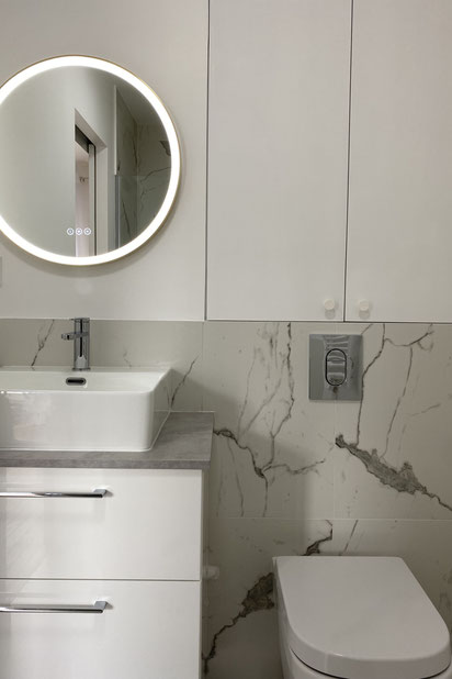 Le plan vasque et le WC-renovation-appartement-Paris