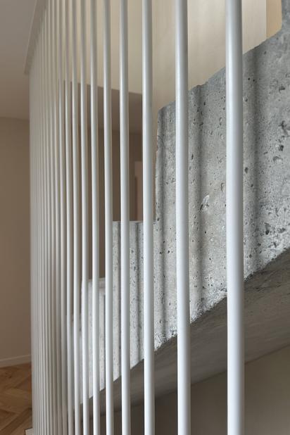 Escalier béton brut-construction-maison-Rennes