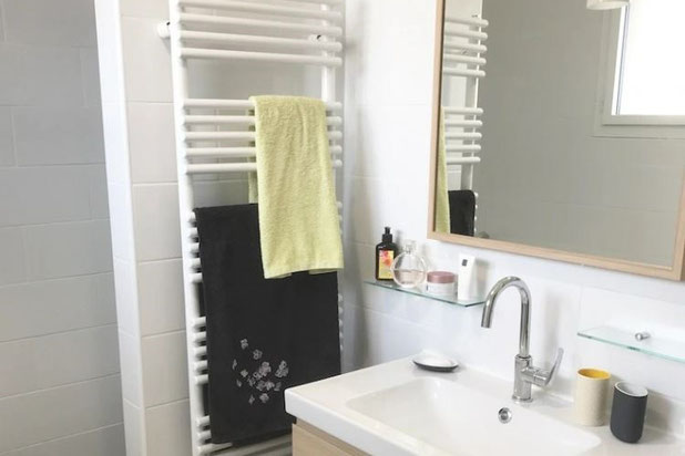 Salle de bain optimisée-renovation-maison-Montrond-les-Bains
