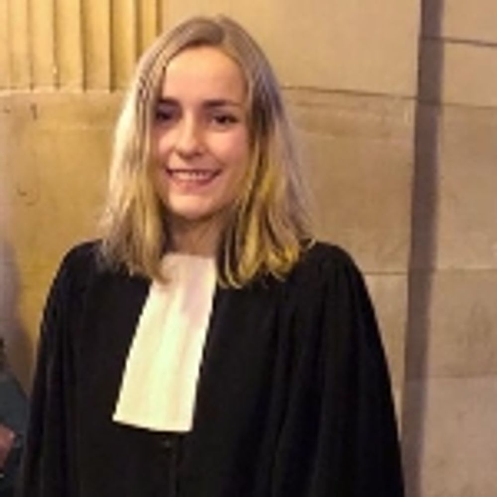 Photo de profil de Maître Héloïse Vigouroux hemsen