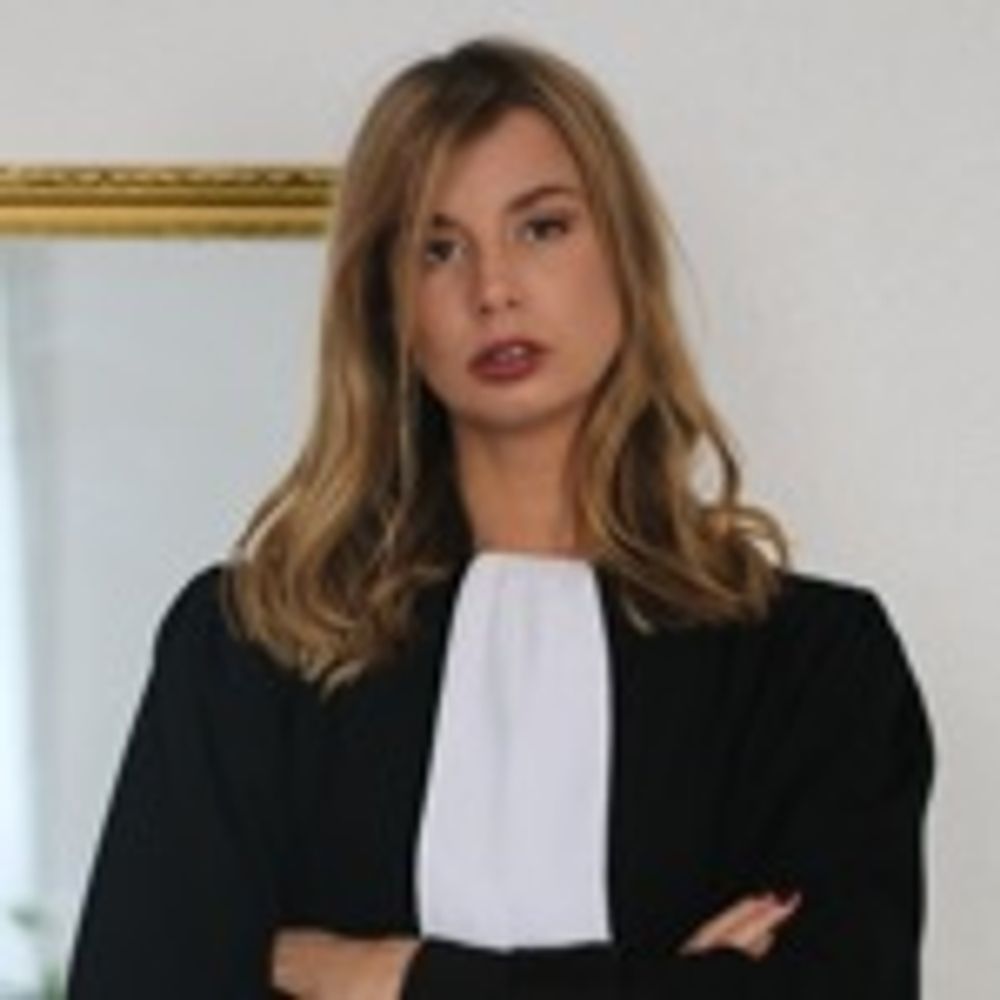 Photo de profil de Maître Laura Riviere