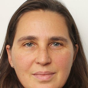 Photo de profil de Maître Laure Deron