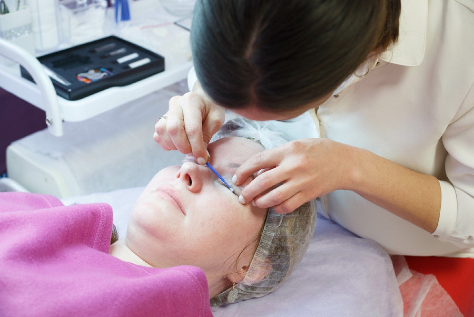 Devenir spécialiste en extension de cils en micro-entreprise