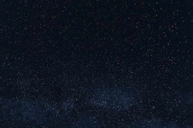 Guía de observación astronómica: astros, planetas y constelaciones en el cielo nocturno