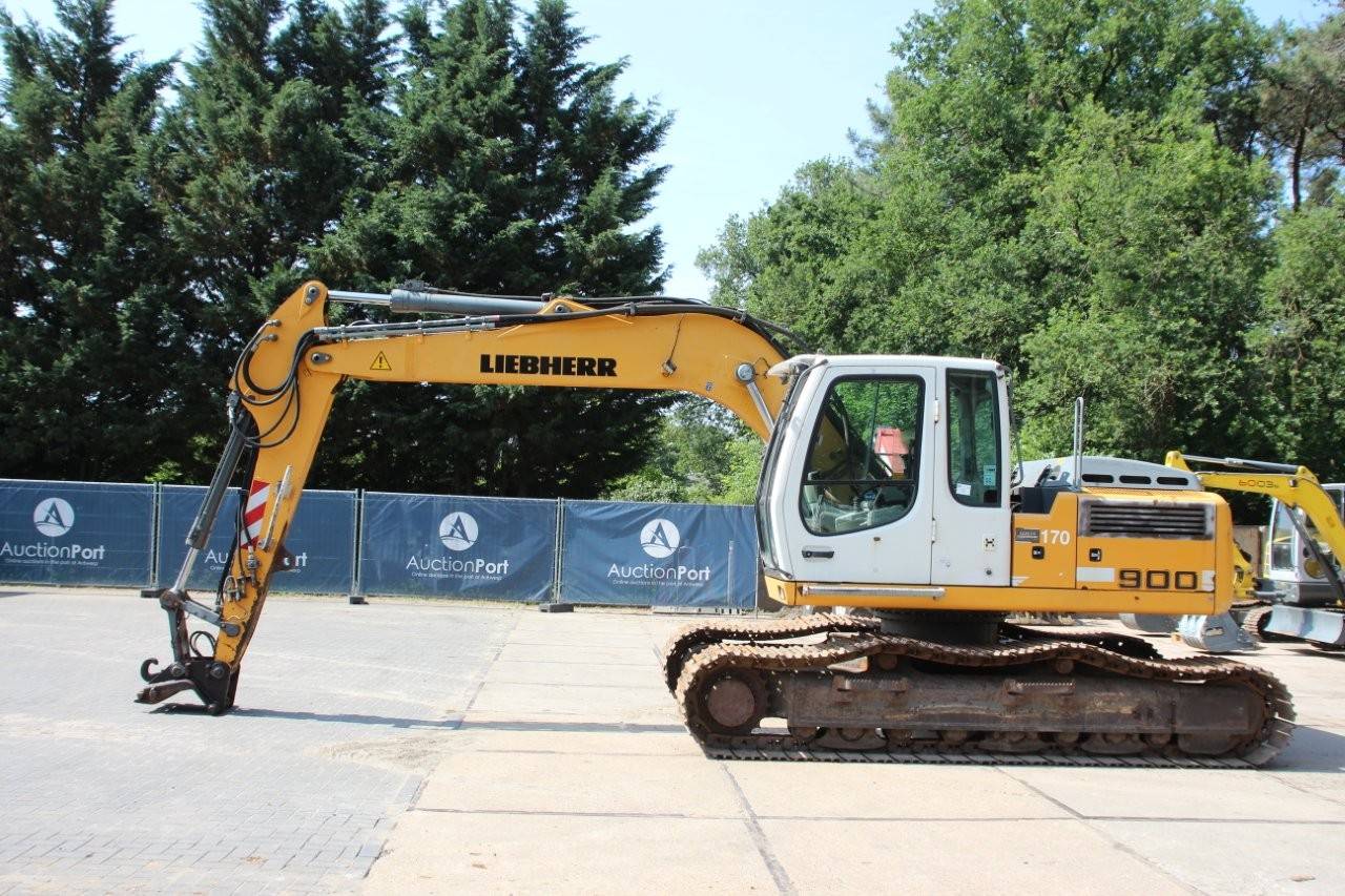 REVELL EASYKIT 1:32 07702 LIEBHERR A 900 C Litronic (1) EUR 25,97
