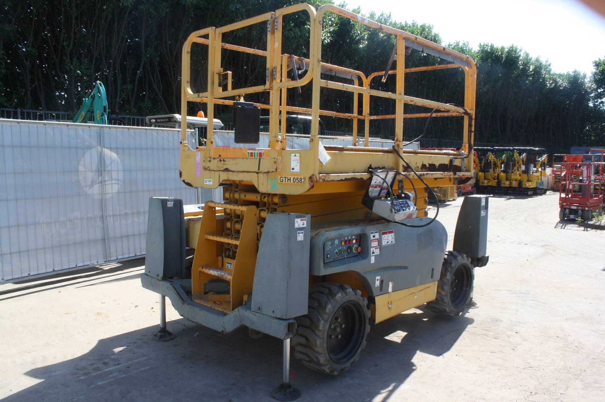 Schaarhoogwerker Haulotte Compact DX12 Diesel 12.06m 2016 veil...
