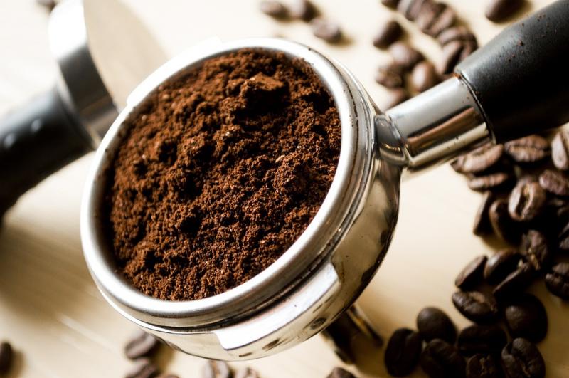 Waarom smaakt koffie thuis vaak anders dan in een koffiehuis?