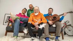 2025 03 LAZARE SPOT PUB 900 2