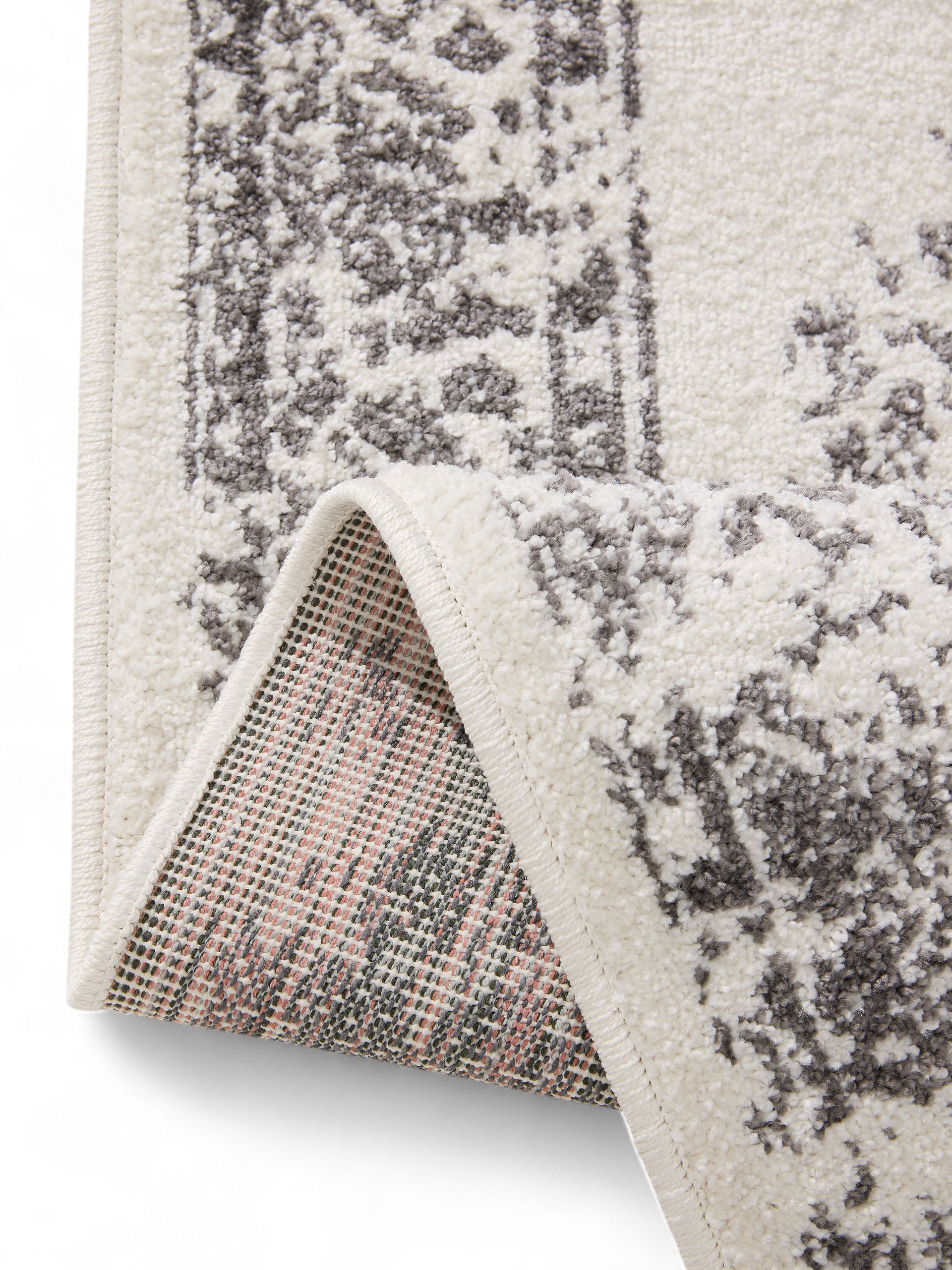 Rug made of 100% Polypropylen in Grey with a 100% Polypropylen high pile by benuta Basic