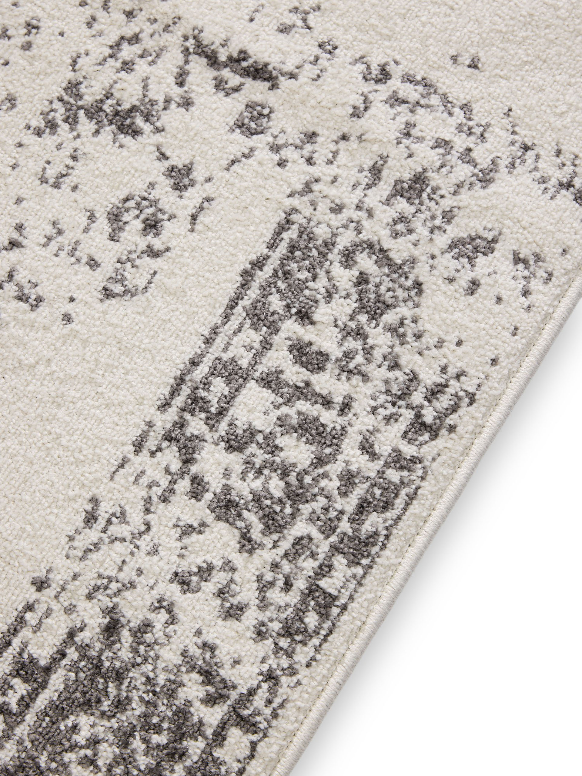 Rug made of 100% Polypropylen in Grey with a 100% Polypropylen high pile by benuta Basic