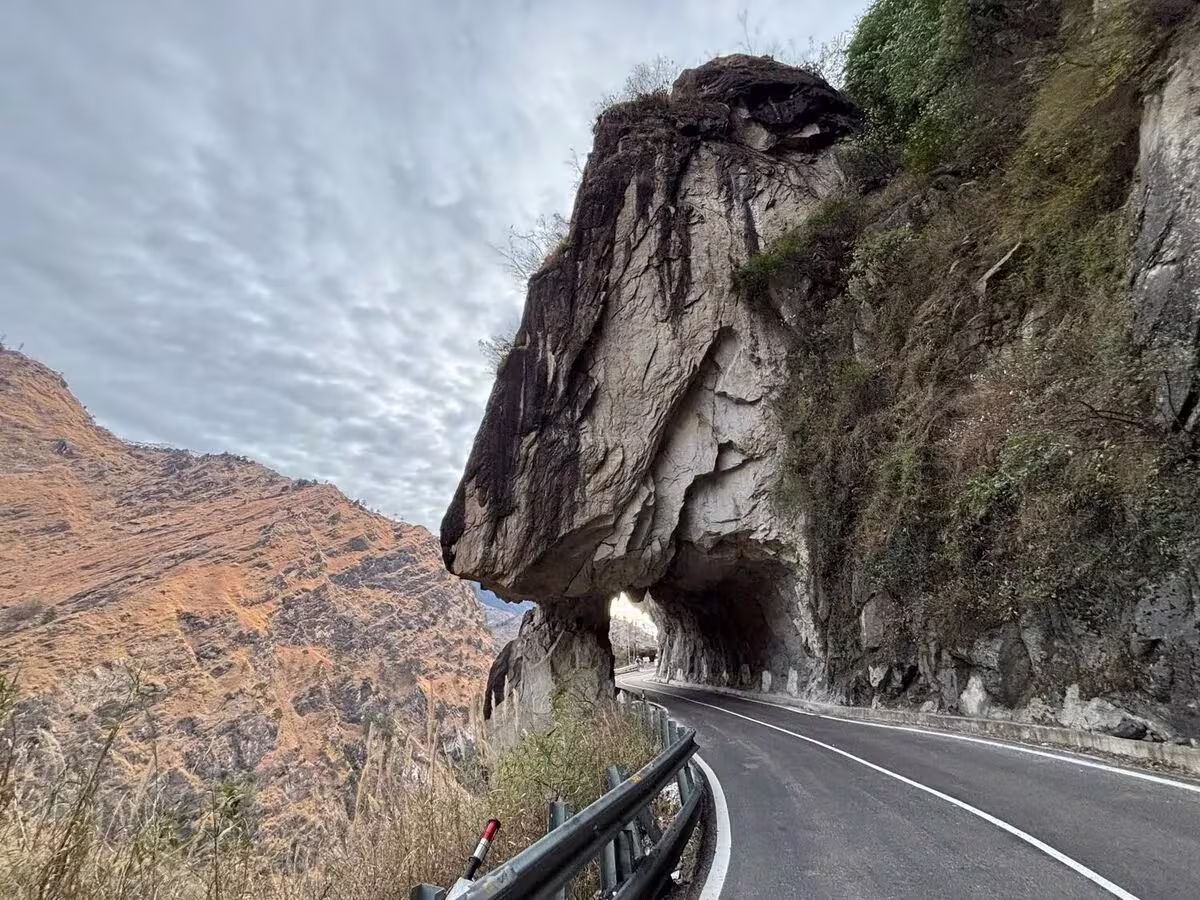 Rock Tunnel to Spiti Rock Tunnel to Spiti