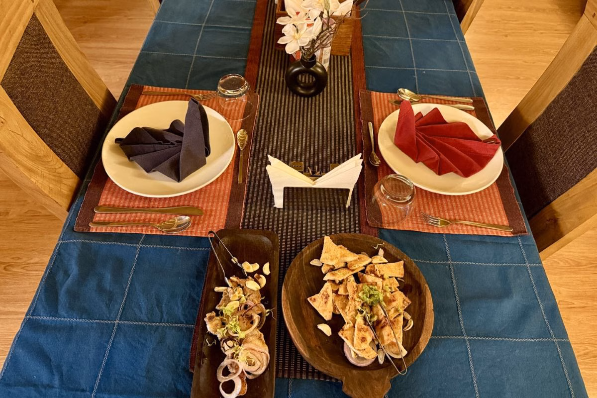 Snow Leopard Lodge Dine