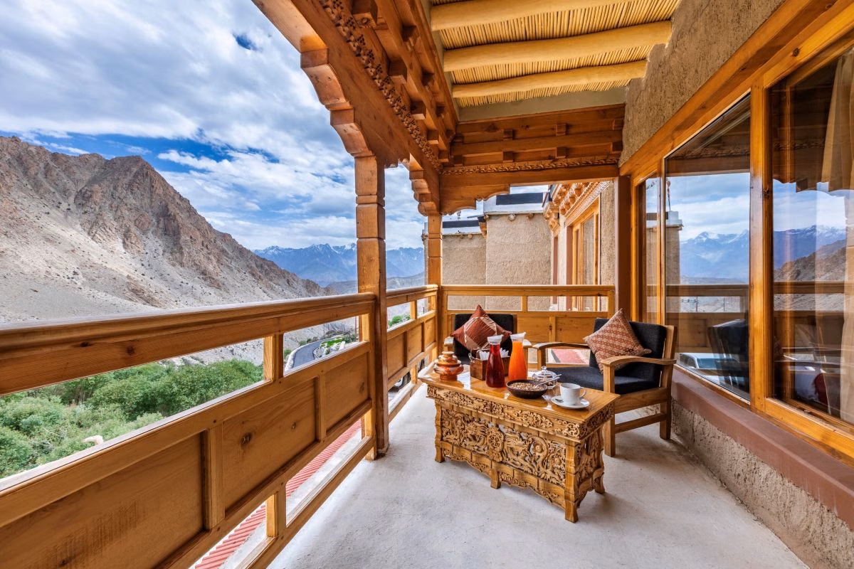 Snow Leopard Lodge View Snow Leopard Lodge View