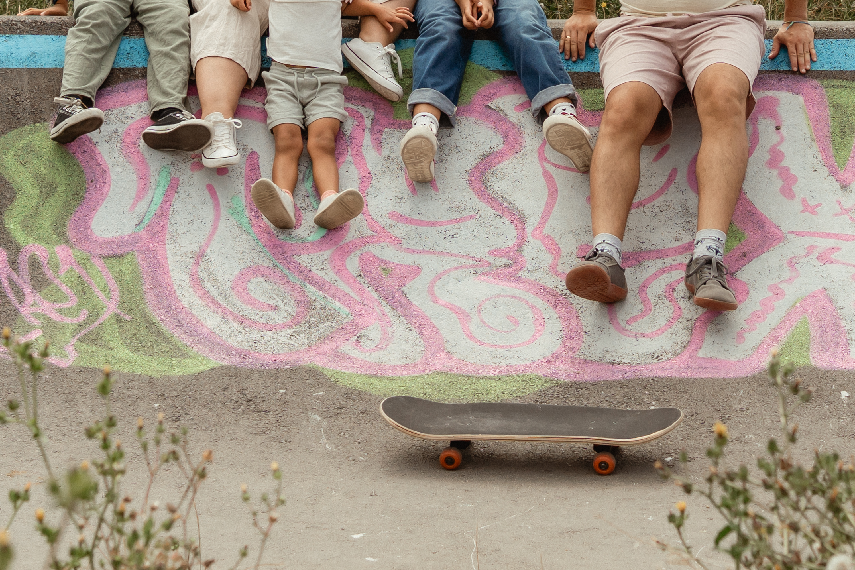 Fotos de familia divertida en un Skate Park