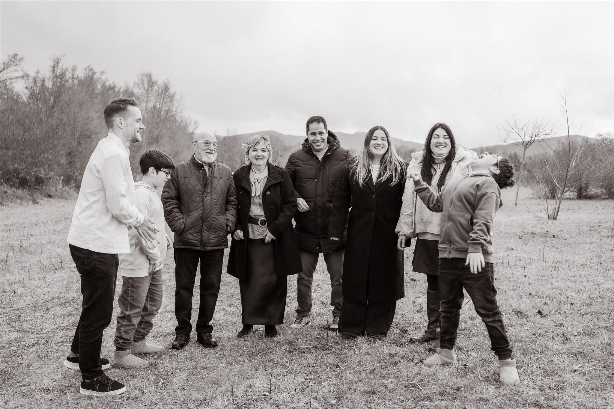 Cuando toda la familia se reúne: sesión fotográfica multigeneracional