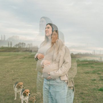 Sesión de embarazo en el País Vasco: una sesión de otoño y su luz bonita