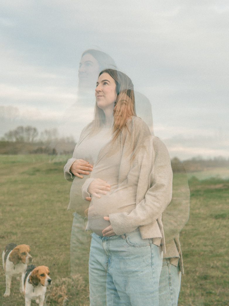 Sesión de embarazo en invierno en Vitoria-Gasteiz: conexión y familia