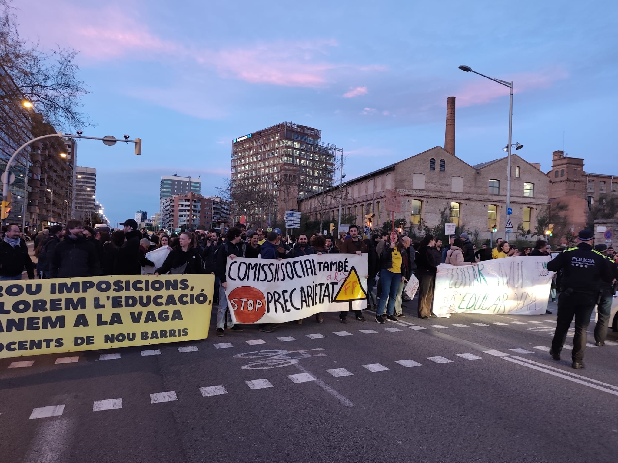 Endavant la vaga al sector educatiu!