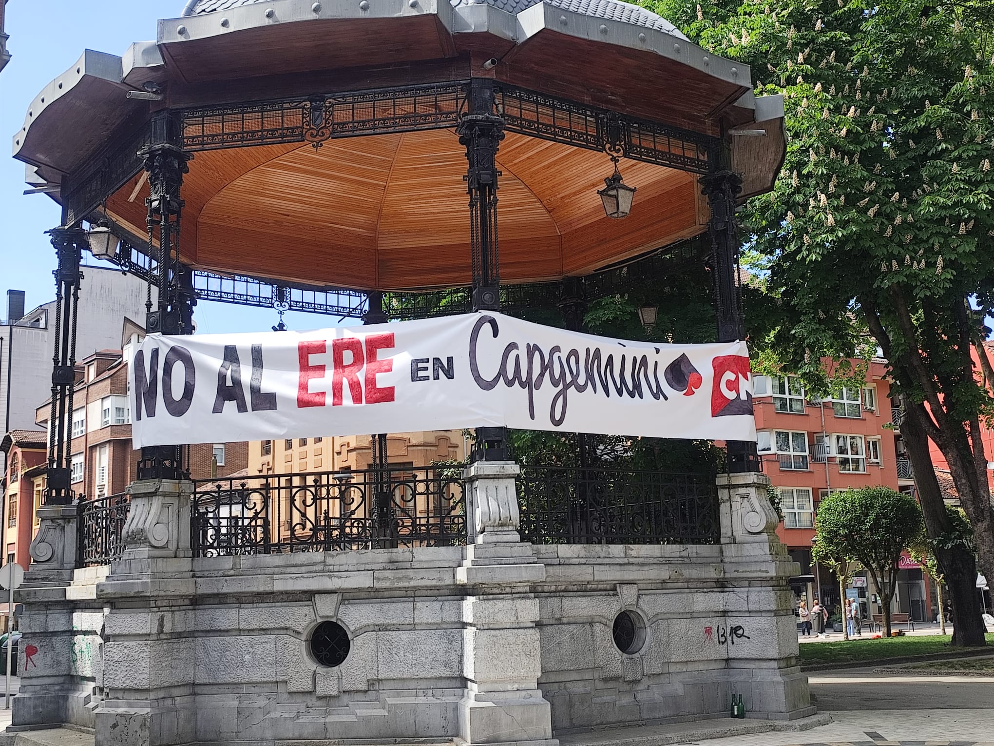 Ante los EREs en Capgemini e Inetum