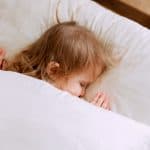Dar melatonina para ayudar a dormir a los niños, ¿sí o no?
