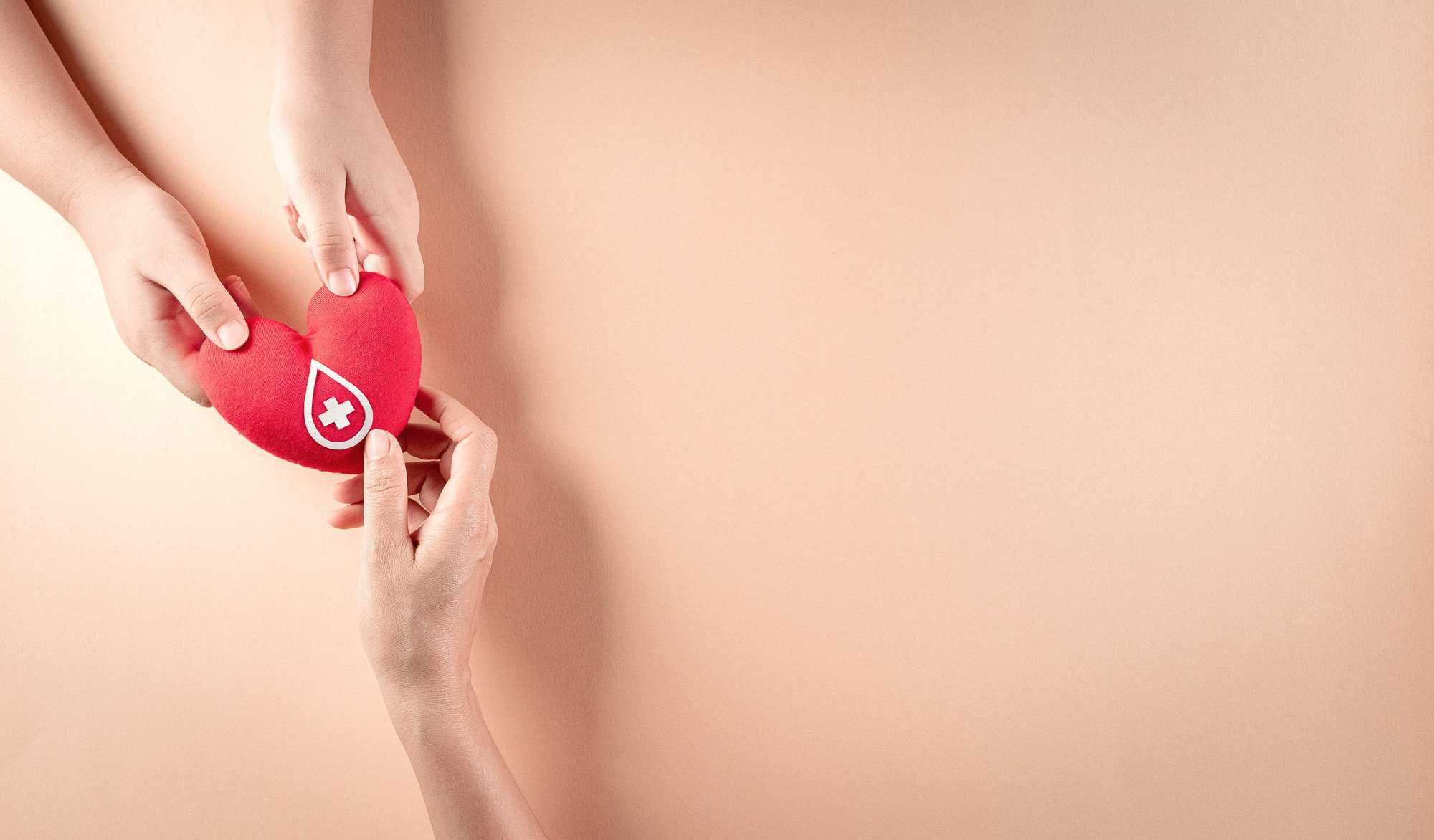 Beneficios de que los niños nos vean donar sangre
