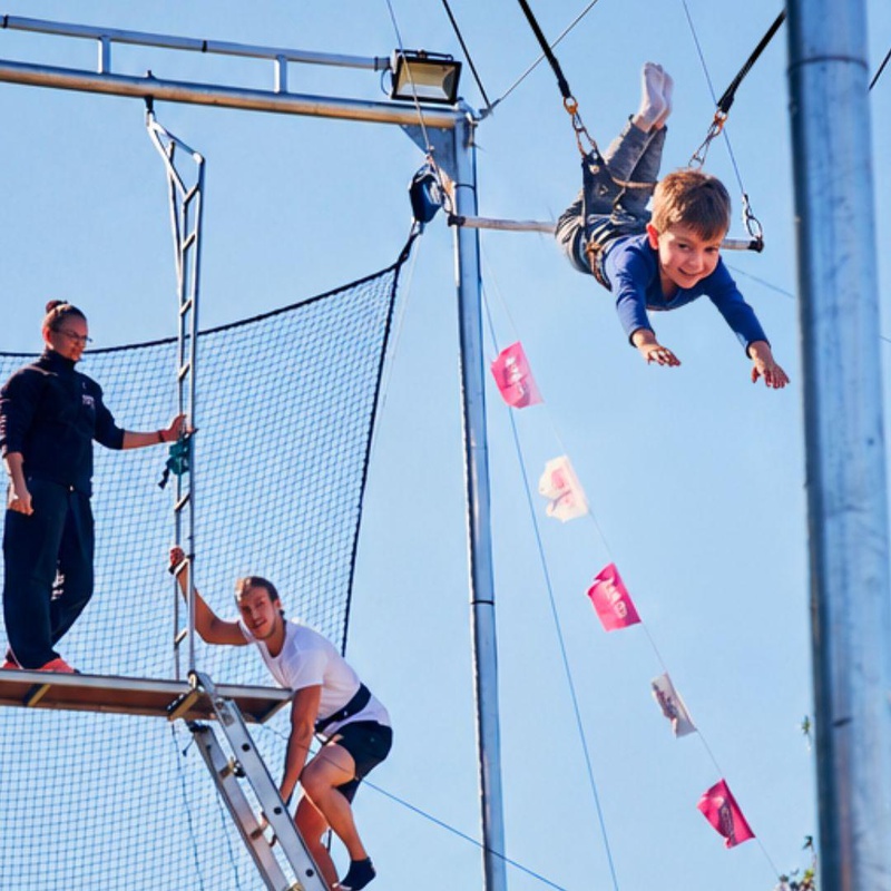 Trapèze volant en famille — CIAM Aix-en-Provence