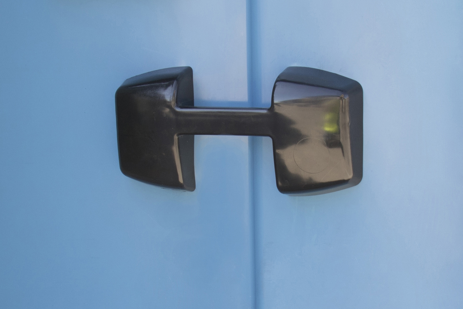 Side handle