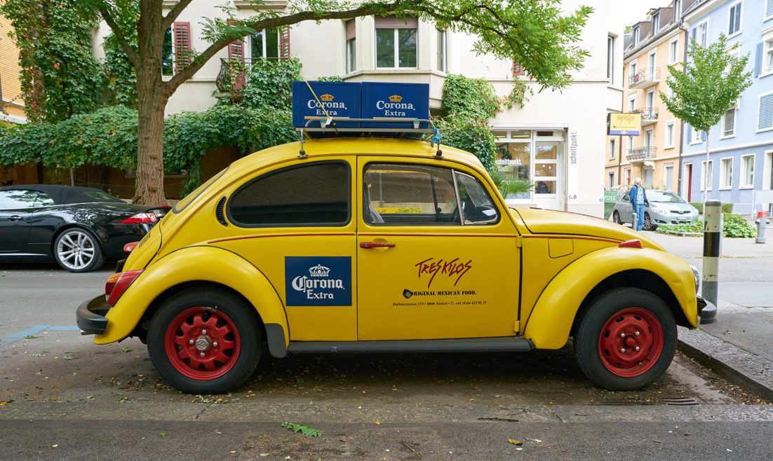 Flocage publicitaire sur un utilitaire - WordPress