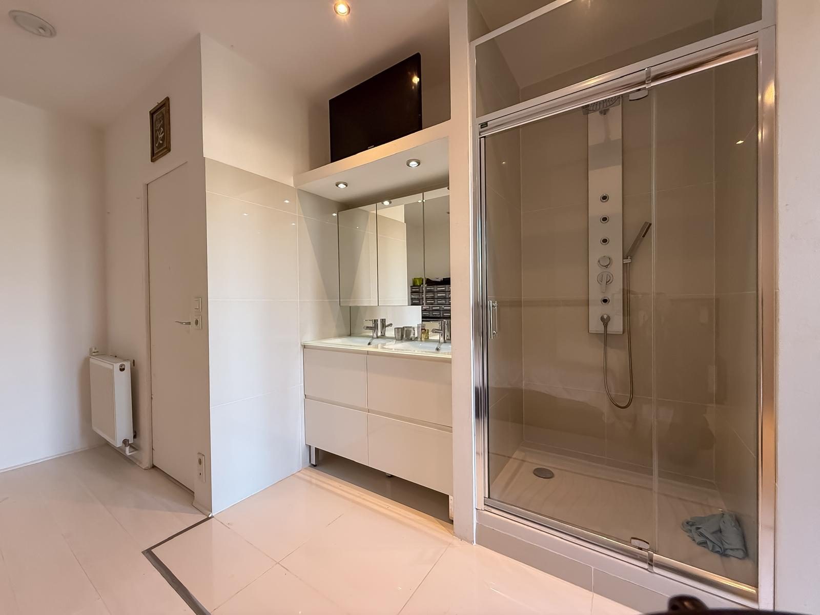 Maison de palin-pied sur les hauteurs de Fontaines Saint Martin Fontaines-Saint-Martin 69270