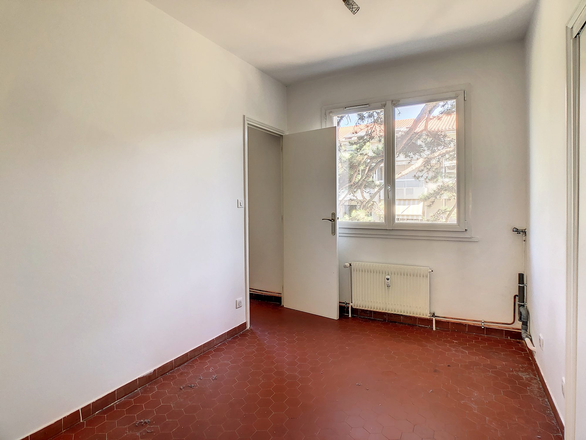 Monplaisir - rue Villon - 162m2 - Balcon 21m2 et box Lyon 69008