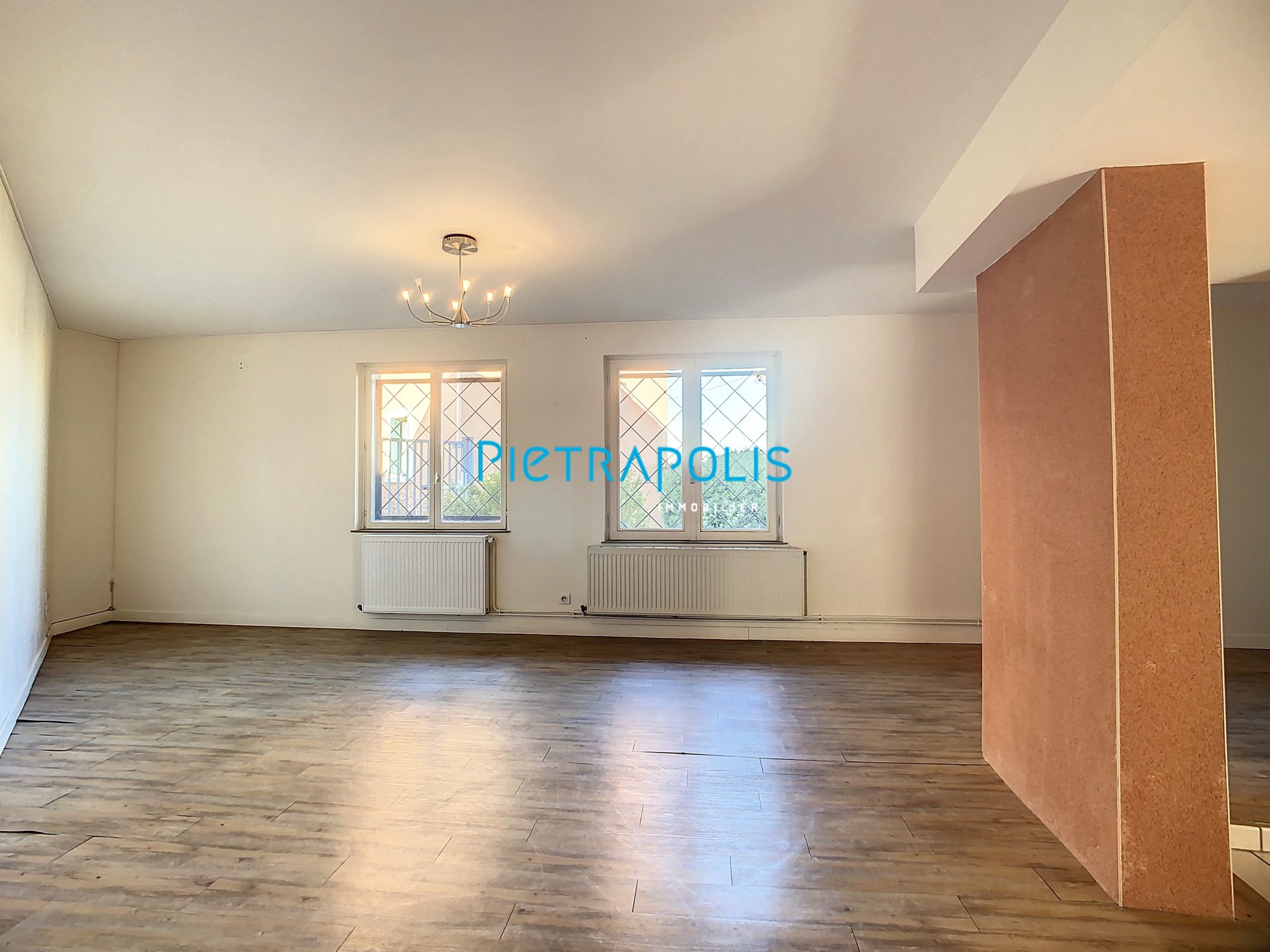 Maison de village 3 PCS 85 m² Châtillon-sur-Chalaronne 01400